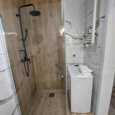 Apartament Rozi アパート ウストカ